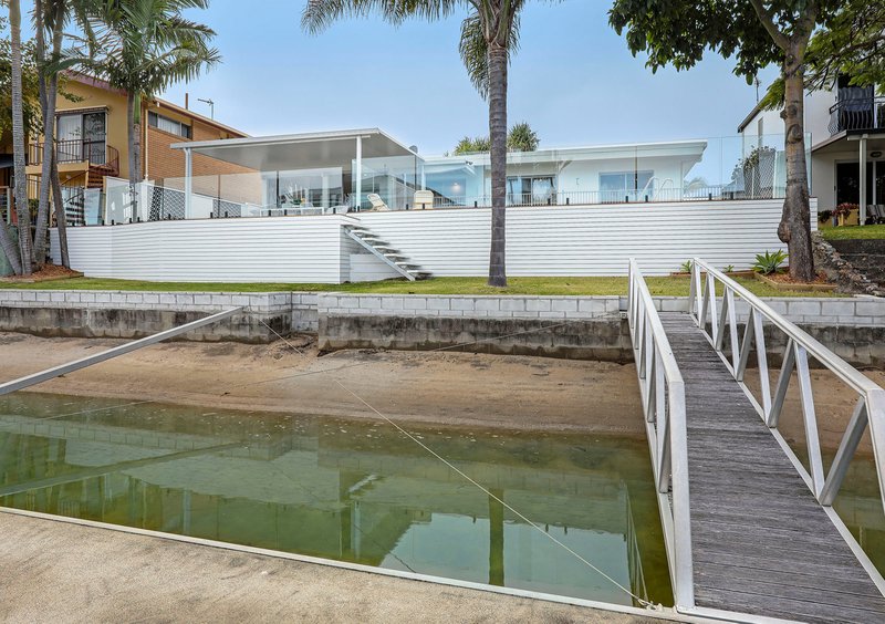 Photo - 9 Coral Gables Key, Broadbeach Waters QLD 4218 - Image 3