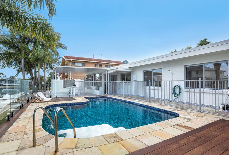 Photo - 9 Coral Gables Key, Broadbeach Waters QLD 4218 - Image 18