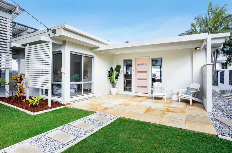 Photo - 9 Coral Gables Key, Broadbeach Waters QLD 4218 - Image 23