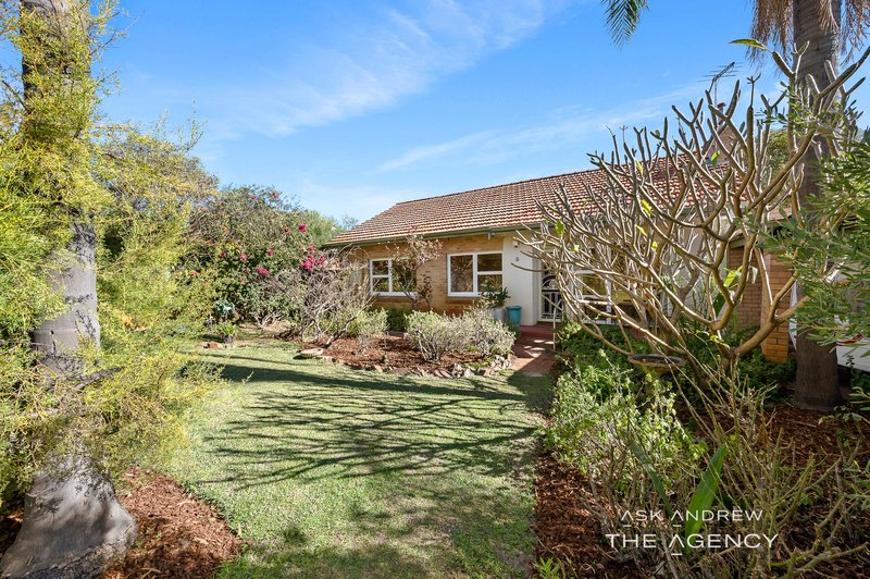 Photo - 9 Cormack Road, Alfred Cove WA 6154 - Image 2