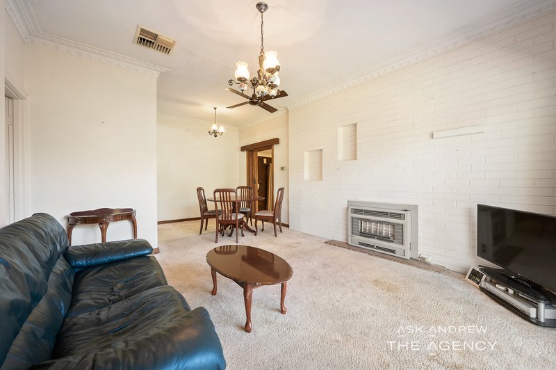 Photo - 9 Cormack Road, Alfred Cove WA 6154 - Image 8