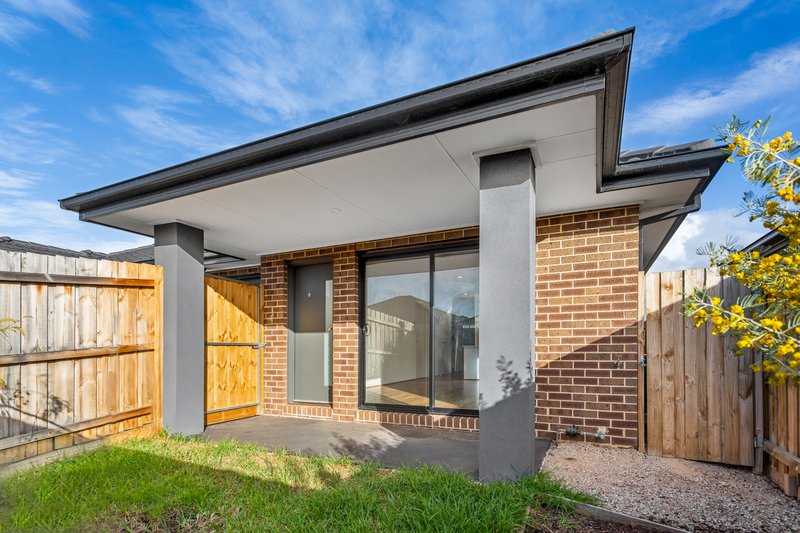 Photo - 9 Cornelius Close, Melton South VIC 3338 - Image 1