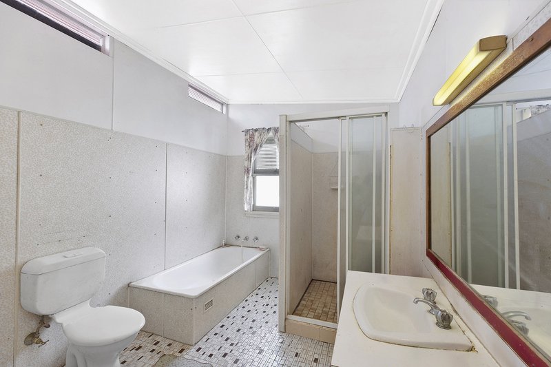Photo - 9 Cornish Avenue, Killarney Vale NSW 2261 - Image 7