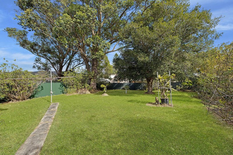 Photo - 9 Cornish Avenue, Killarney Vale NSW 2261 - Image 9