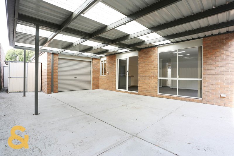 Photo - 9 Corona Place, Roxburgh Park VIC 3064 - Image 9