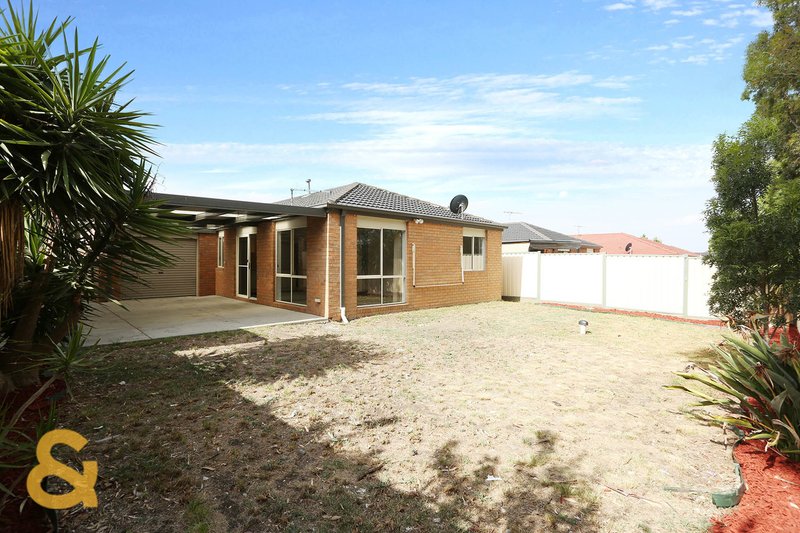 Photo - 9 Corona Place, Roxburgh Park VIC 3064 - Image 10