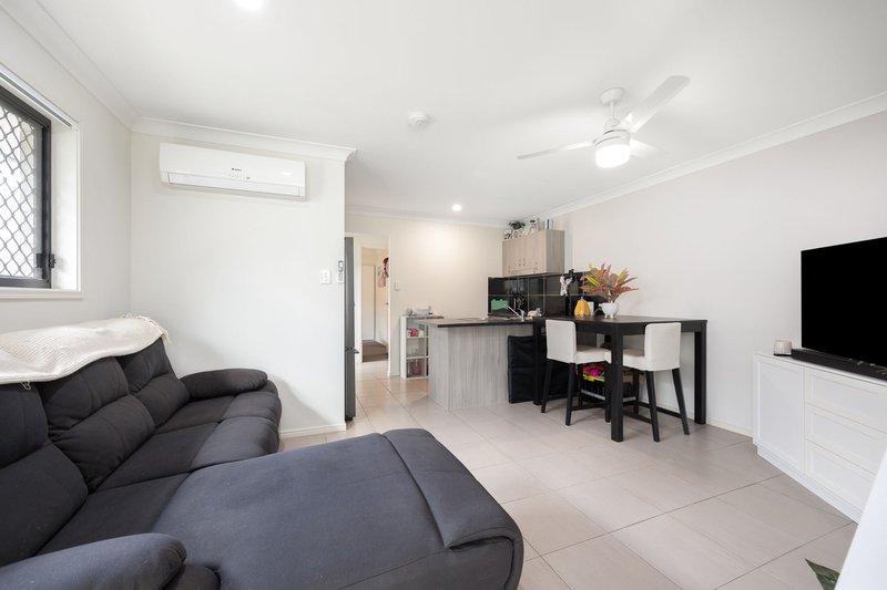 Photo - 9 Cotton Crescent, Redbank Plains QLD 4301 - Image 6