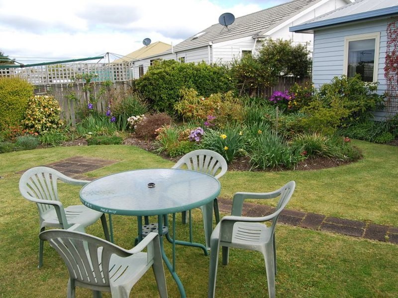 Photo - 9 Cotton Street, Wynyard TAS 7325 - Image 11