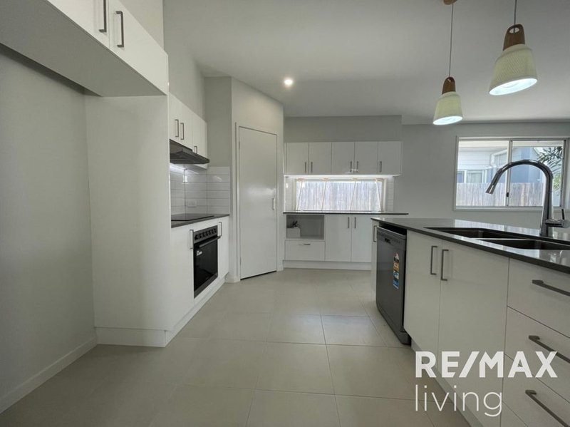 Photo - 9 Coutts Drive, Burpengary QLD 4505 - Image 6