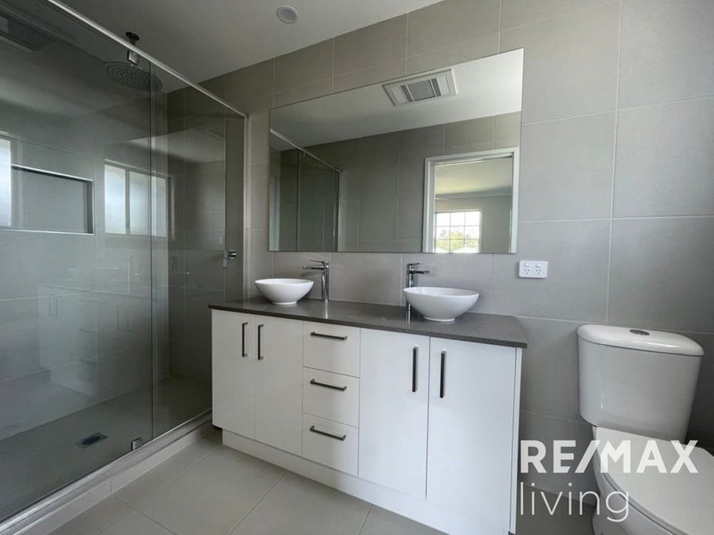 Photo - 9 Coutts Drive, Burpengary QLD 4505 - Image 16