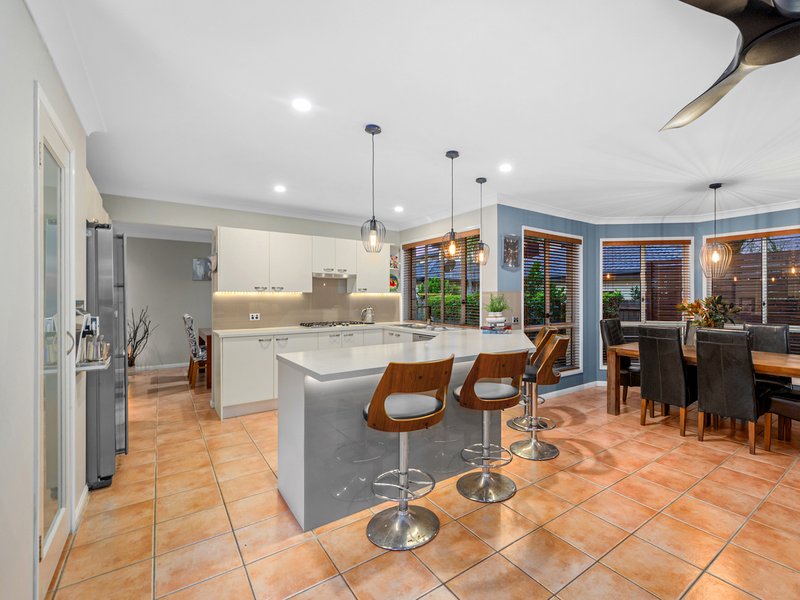 Photo - 9 Cowie Road, Carseldine QLD 4034 - Image 9