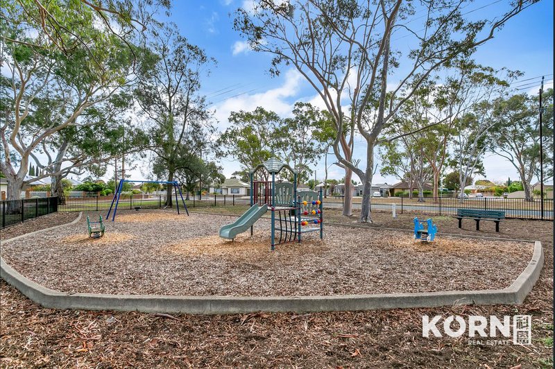 Photo - 9 Cowra Crescent, Park Holme SA 5043 - Image 17