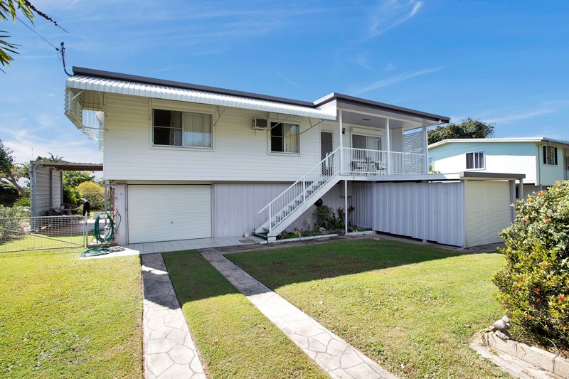 9 Crane Street, Slade Point QLD 4740