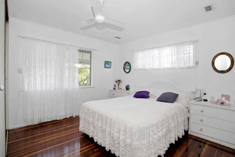 Photo - 9 Crane Street, Slade Point QLD 4740 - Image 10