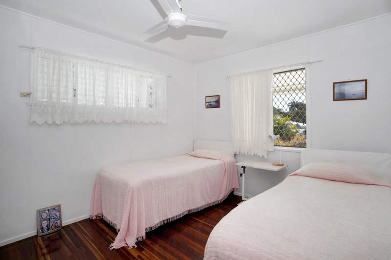 Photo - 9 Crane Street, Slade Point QLD 4740 - Image 11