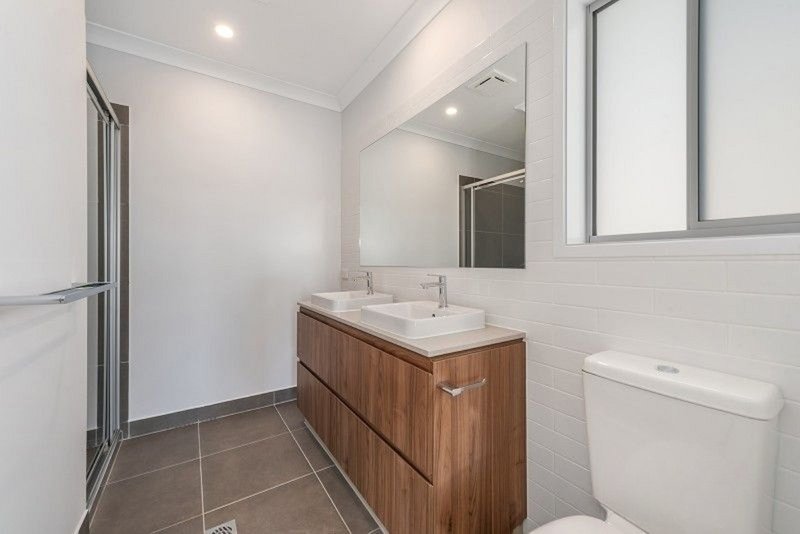 Photo - 9 Crawford Street, Strathpine QLD 4500 - Image 3