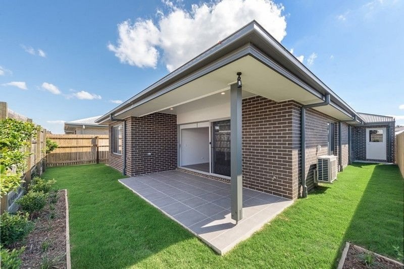 Photo - 9 Crawford Street, Strathpine QLD 4500 - Image 4