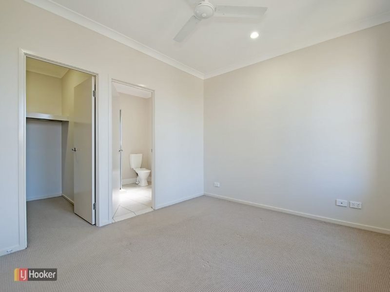 Photo - 9 Crenshaw St , North Lakes QLD 4509 - Image 7