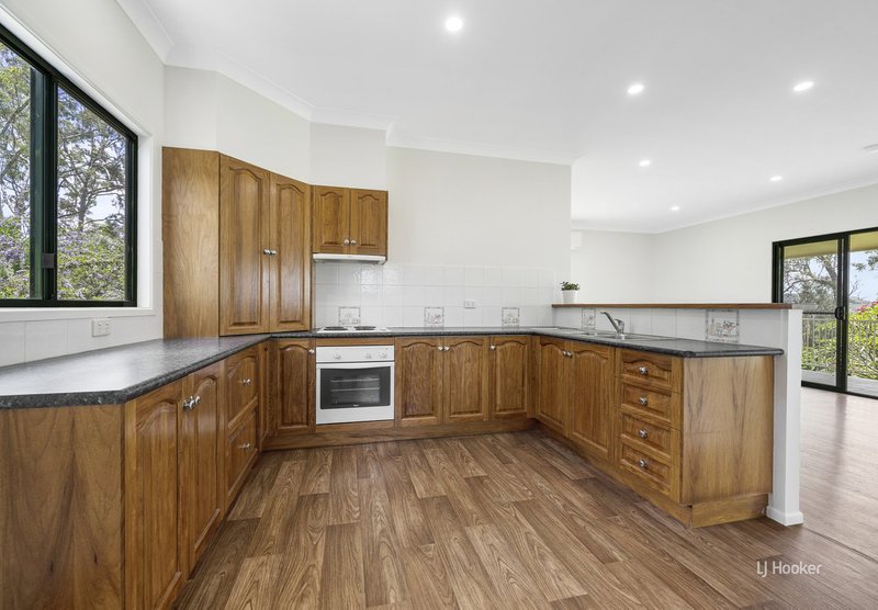 Photo - 9 Crest Court, Esk QLD 4312 - Image 3