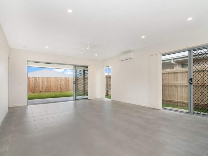Photo - 9 Crinum Circuit, Coomera QLD 4209 - Image 5
