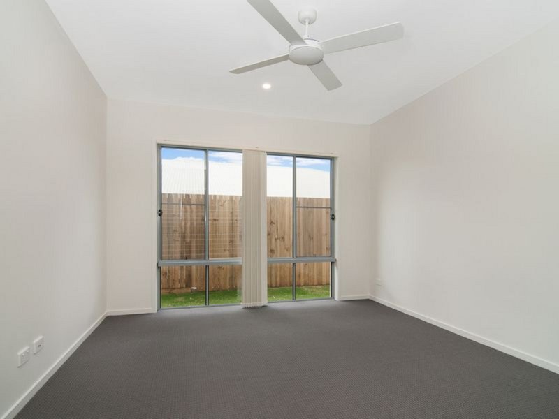 Photo - 9 Crinum Circuit, Coomera QLD 4209 - Image 6