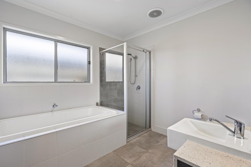 Photo - 9 Crinum Circuit, Coomera QLD 4209 - Image 7