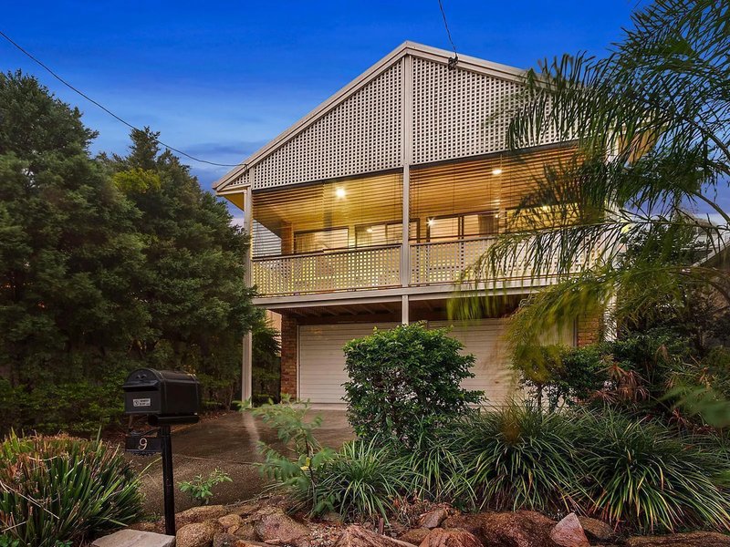 Photo - 9 Crombie Street, Clayfield QLD 4011 - Image 14