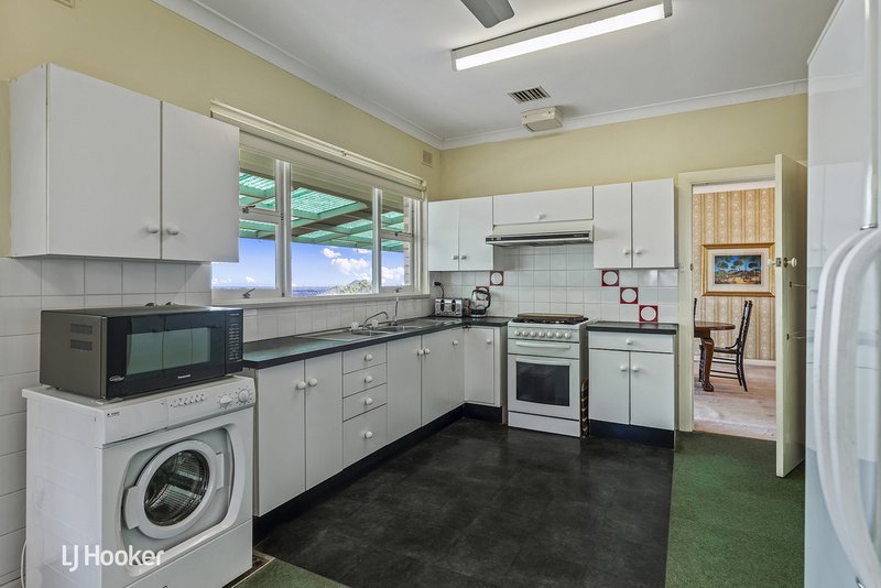 Photo - 9 Crompton Drive, Wattle Park SA 5066 - Image 14