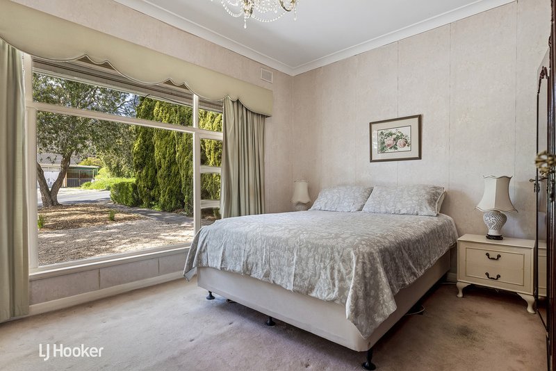 Photo - 9 Crompton Drive, Wattle Park SA 5066 - Image 18