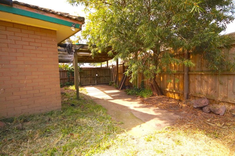 Photo - 9 Cunningham Crescent, Pakenham VIC 3810 - Image 13