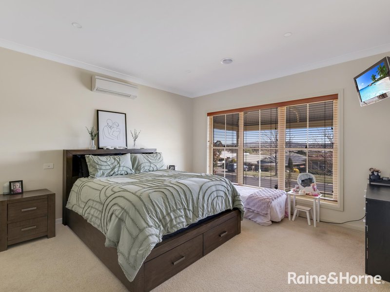 Photo - 9 Cypress Crescent, Kelso NSW 2795 - Image 8