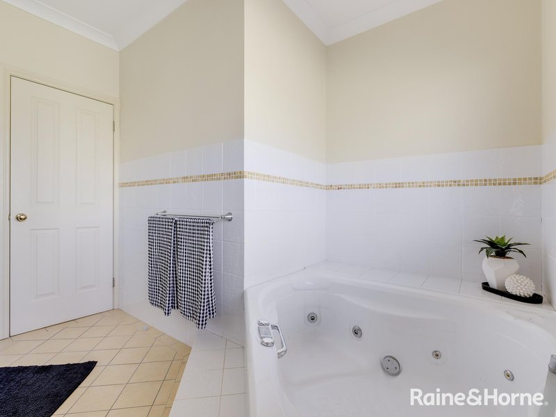 Photo - 9 Cypress Crescent, Kelso NSW 2795 - Image 14