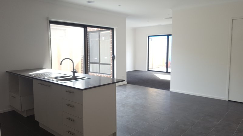 Photo - 9 Dairyside Lane, Mernda VIC 3754 - Image 3