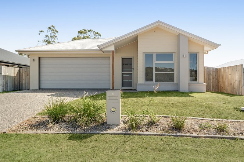 Photo - 9 Dallas Street, Cotswold Hills QLD 4350 - Image 1