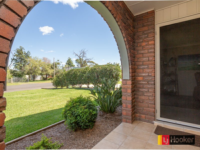 Photo - 9 Darien Ave , Tamworth NSW 2340 - Image 2