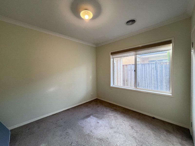 Photo - 9 Darter Way, Williams Landing VIC 3027 - Image 10