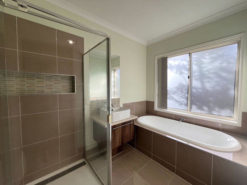 Photo - 9 Darter Way, Williams Landing VIC 3027 - Image 12