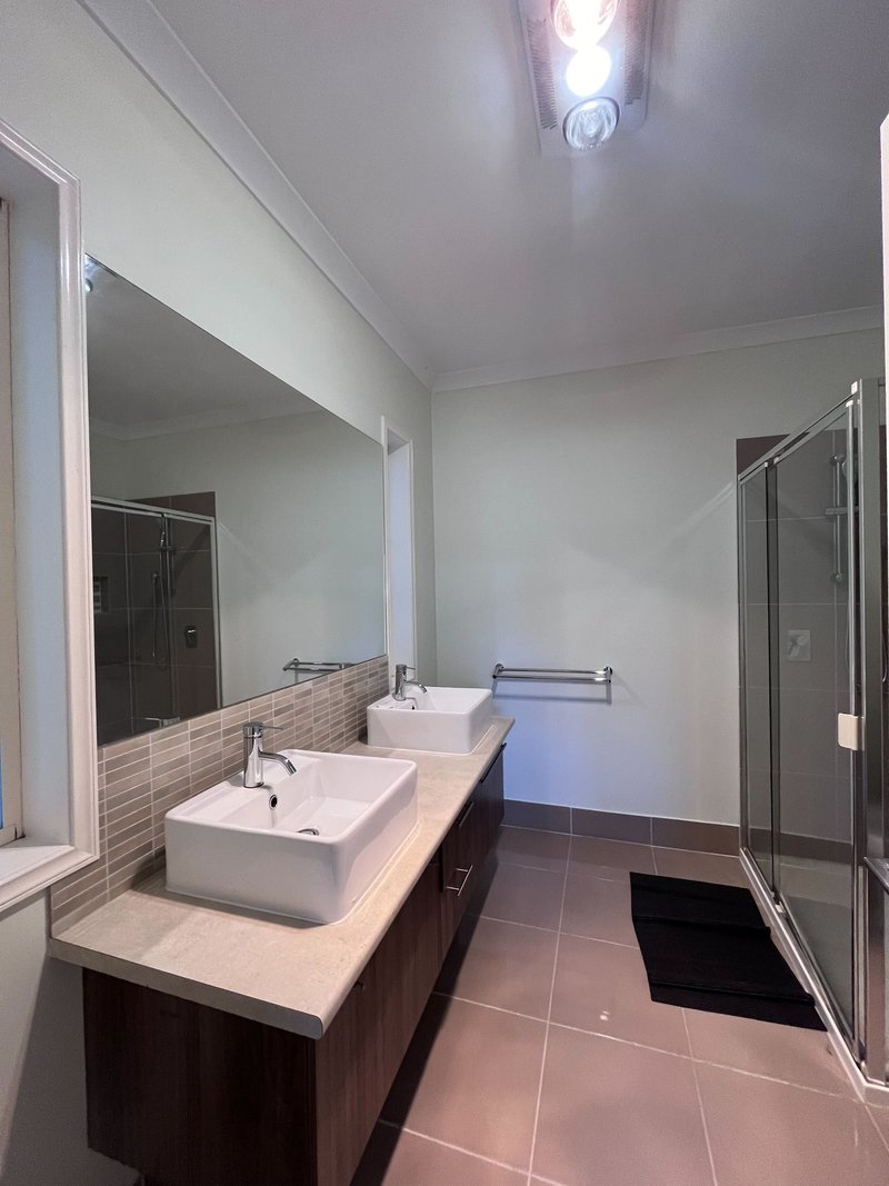 Photo - 9 Darter Way, Williams Landing VIC 3027 - Image 13
