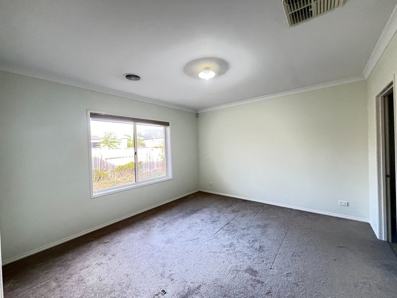 Photo - 9 Darter Way, Williams Landing VIC 3027 - Image 15