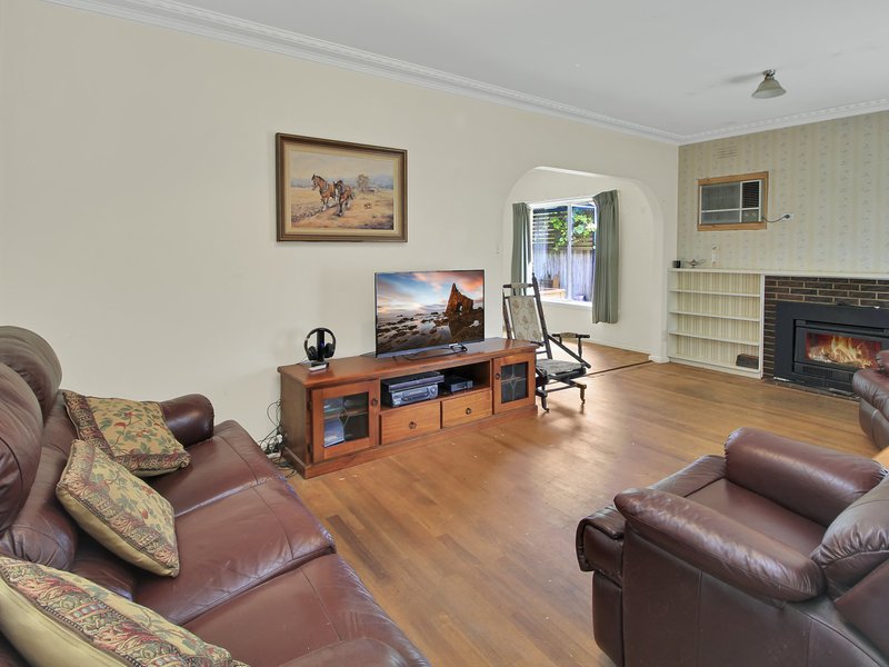 Photo - 9 Dean Street, Bairnsdale VIC 3875 - Image 2