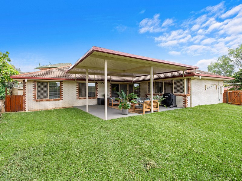 Photo - 9 Delvin Court, Arana Hills QLD 4054 - Image 16