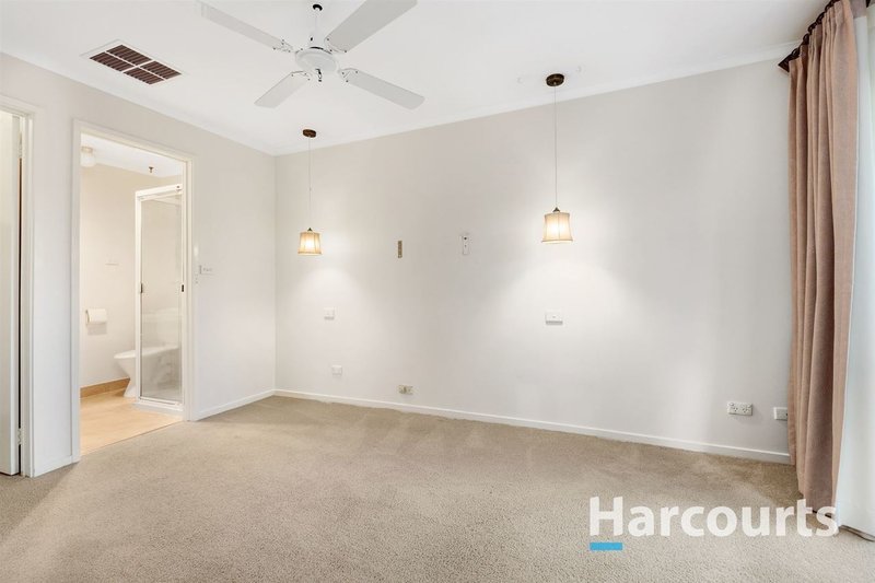 Photo - 9 Denison Close, Rowville VIC 3178 - Image 5