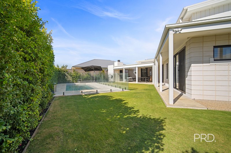 Photo - 9 Denny Crescent, Gobbagombalin NSW 2650 - Image 32