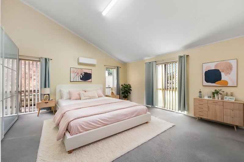 Photo - 9 Devlin Street, Parkwood QLD 4214 - Image 5