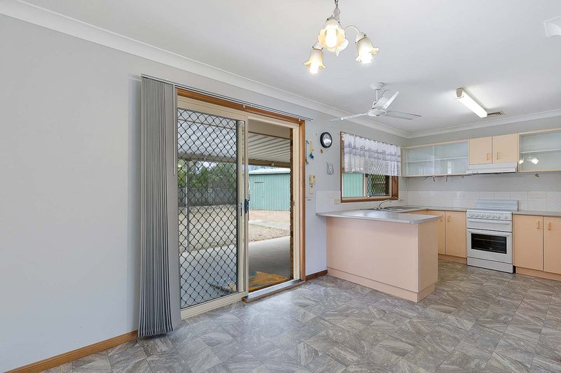 Photo - 9 Diamond Court, Point Vernon QLD 4655 - Image 5