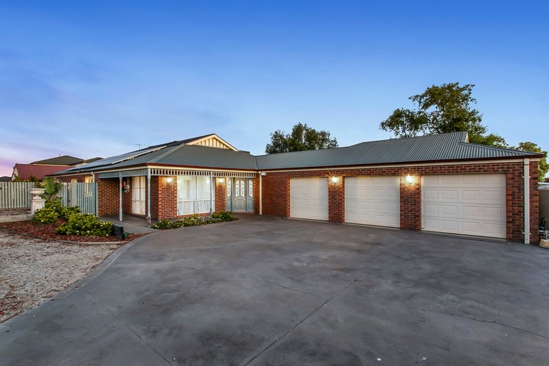 9 Dianthus Court, Narre Warren South VIC 3805