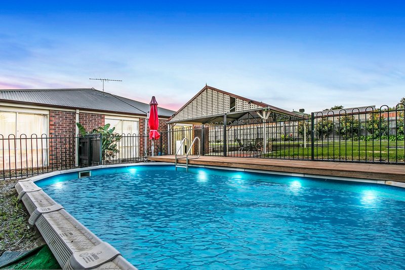 Photo - 9 Dianthus Court, Narre Warren South VIC 3805 - Image 12