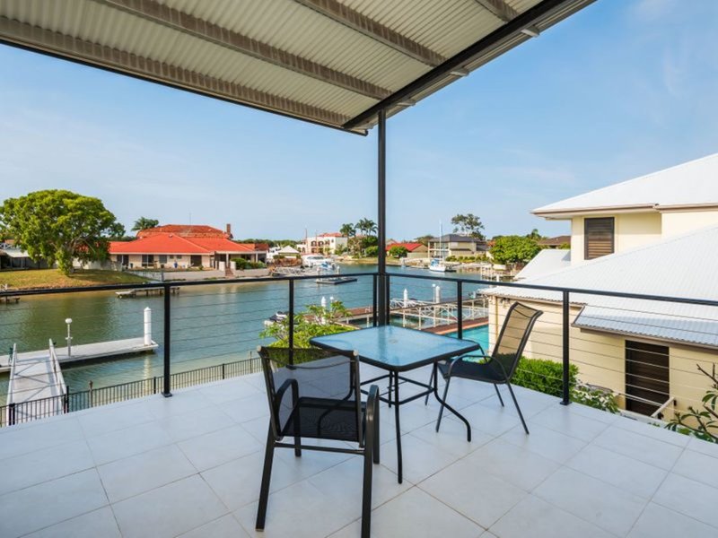 9 Dobell Avenue, Paradise Point QLD 4216