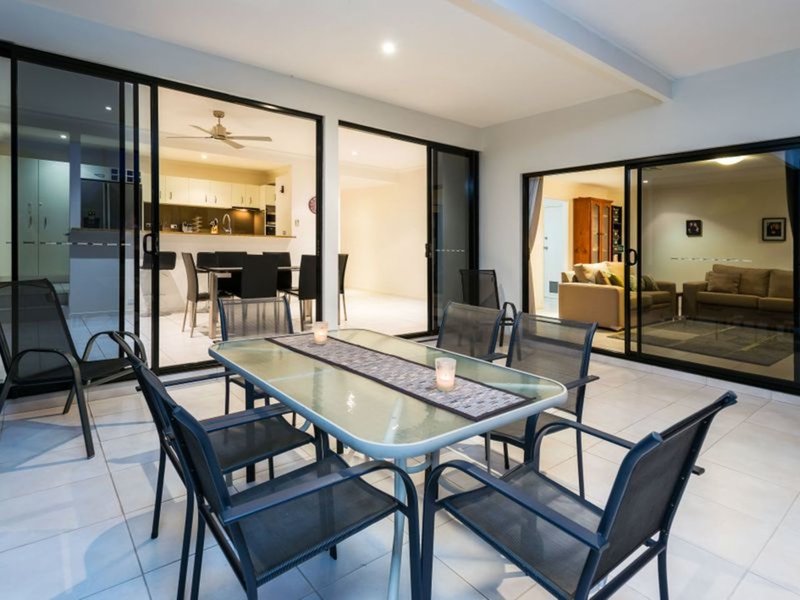 Photo - 9 Dobell Avenue, Paradise Point QLD 4216 - Image 3