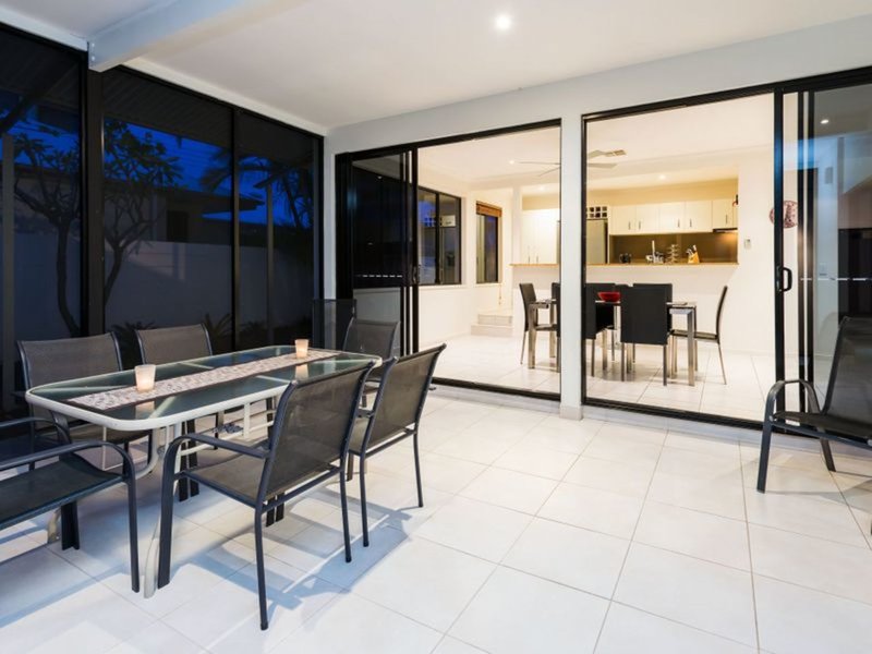 Photo - 9 Dobell Avenue, Paradise Point QLD 4216 - Image 12